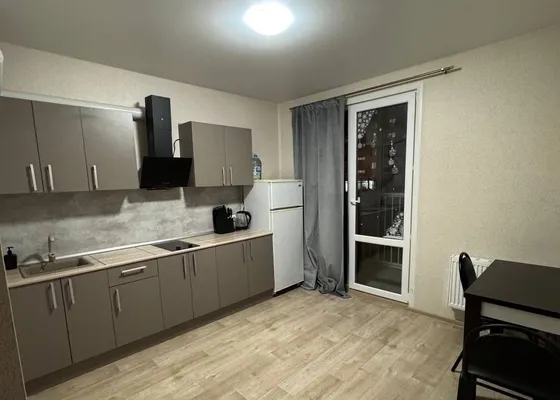 1-комн. квартира, 38 м², 1/10 эт.