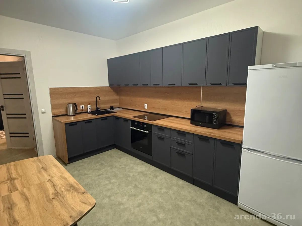 1-комн. квартира, 54 м², 1/18 эт.