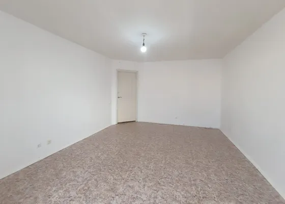 2-комн. квартира, 71.3 м², 3/10 эт.